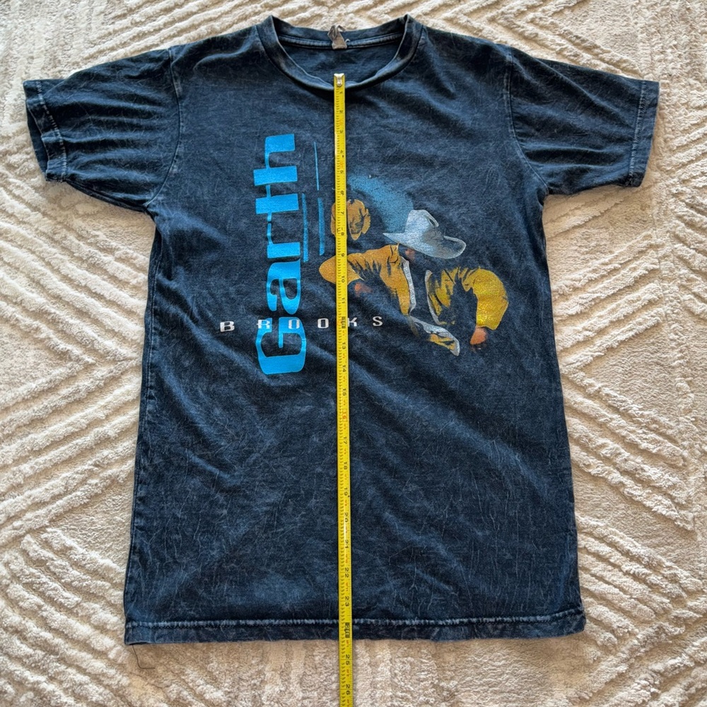 Acid Washed Garth Brooks Graphic Tee - Picture 2 of 4